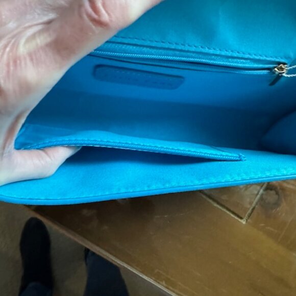 NWT- TRINA TURK FLORAL CLUTCH BAG - Picture 11 of 13